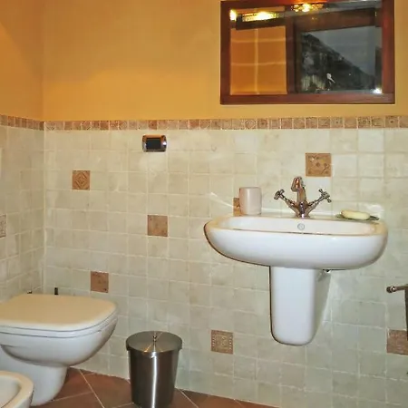 Locazione Turistica Casa Degli Archi 1600 Porto Valtravaglia